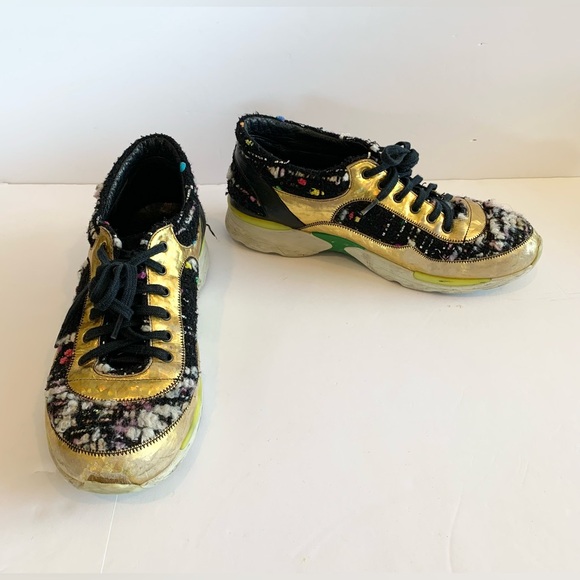 Chanel Gold Boucle Sneakers - Size 38.5 - Picture 3 of 9